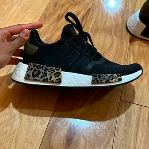 Barely worn size size 7 women’s (kids 5) adidas NMD R1 leopard/black/white